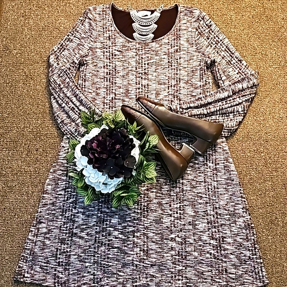 Cupio Dresses & Skirts - Long Sleeve Dress